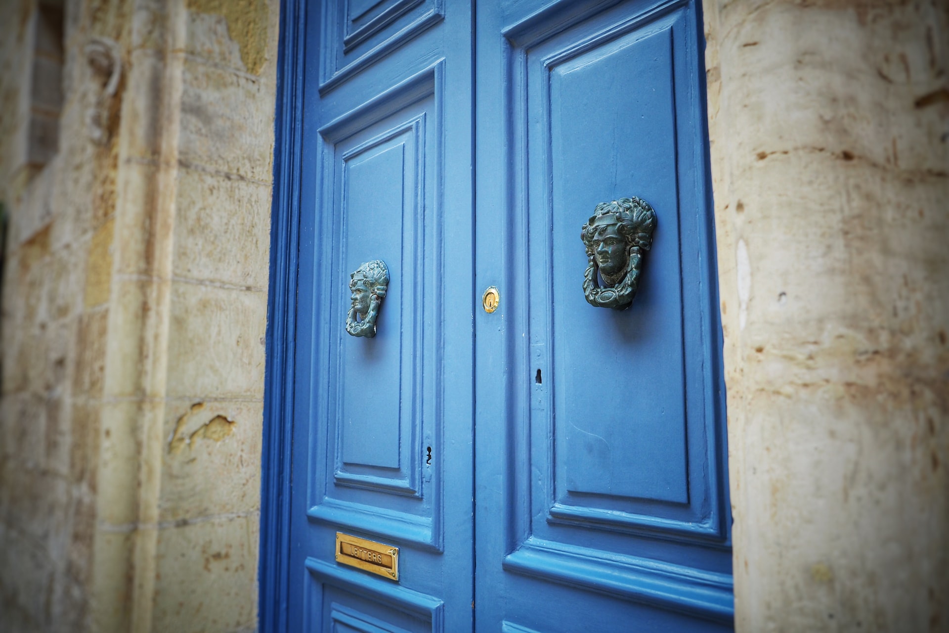 Your stunning summerhouse doors